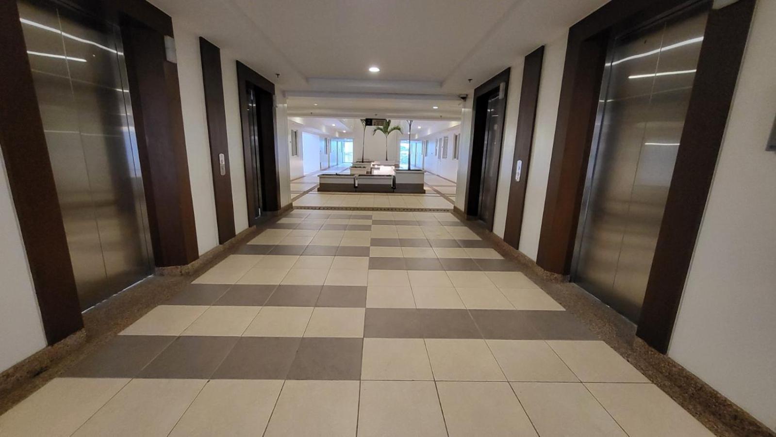 The Atherton- Spacious Modern Condo Unit In Paranaque Near The Airport, Makati, Bgc And Highways Paranaque City Eksteriør billede