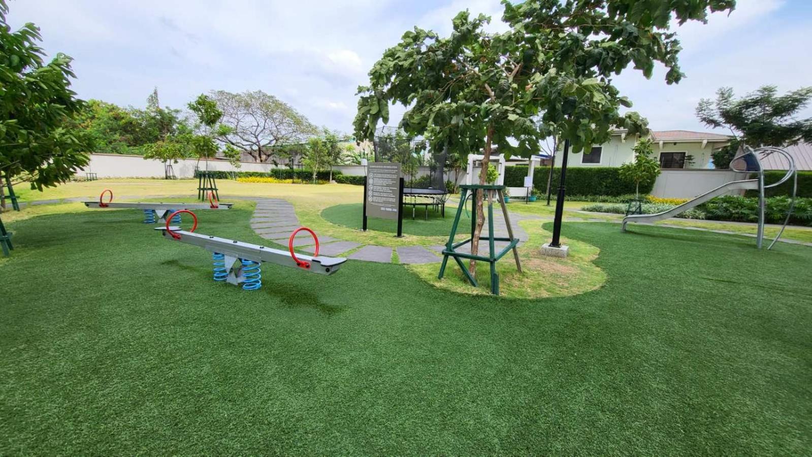 The Atherton- Spacious Modern Condo Unit In Paranaque Near The Airport, Makati, Bgc And Highways Paranaque City Eksteriør billede