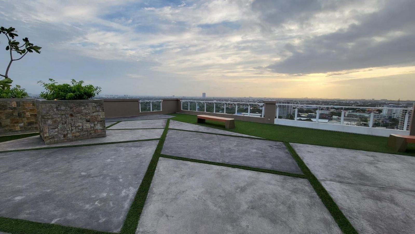 The Atherton- Spacious Modern Condo Unit In Paranaque Near The Airport, Makati, Bgc And Highways Paranaque City Eksteriør billede